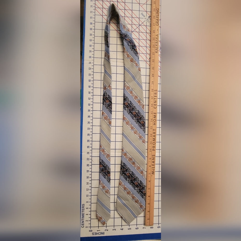 Vintage tie 2for $10